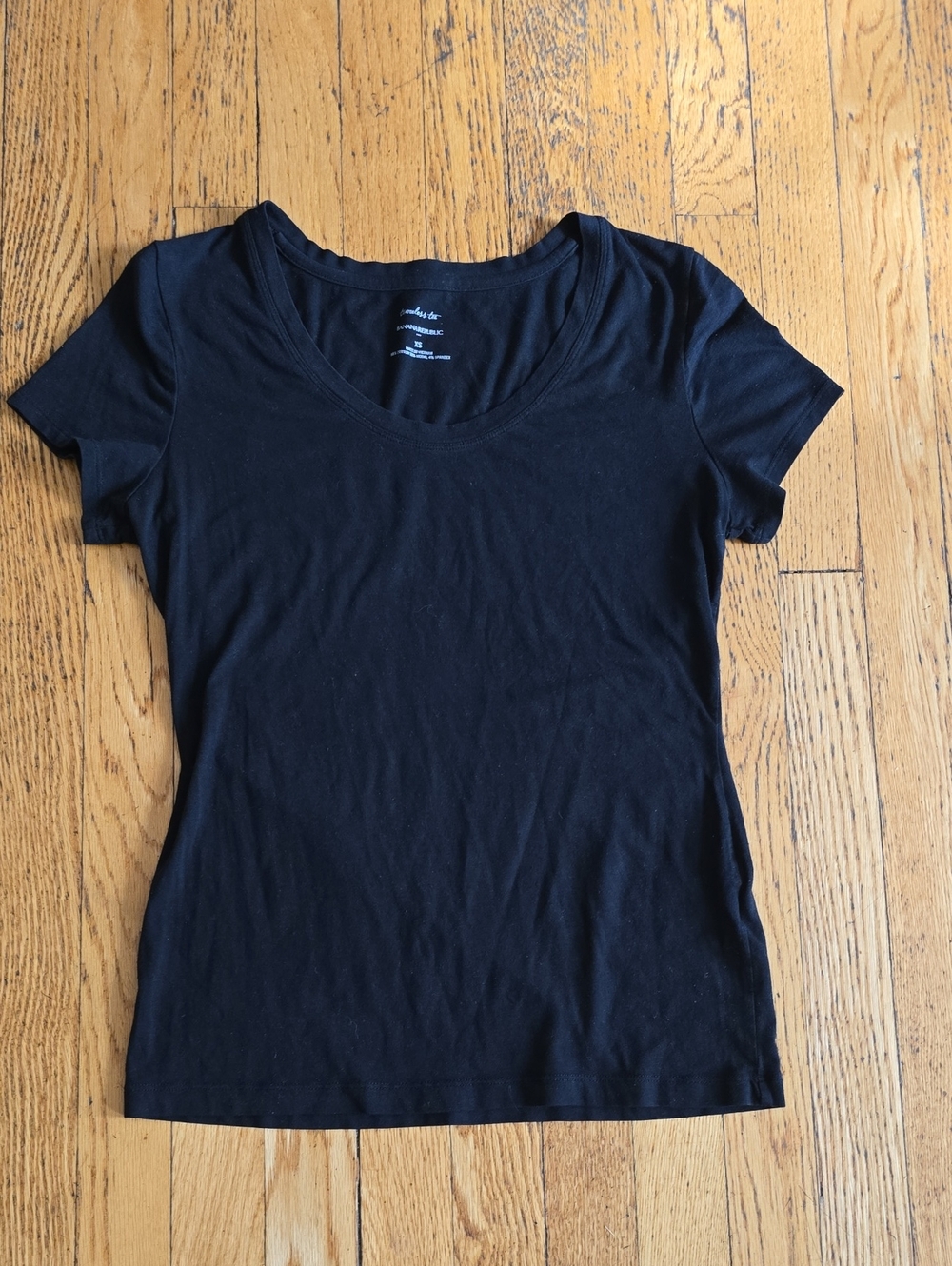 Banana Republic Timeless Tee Scoop-Neck Tee XSmall Cotton Blend